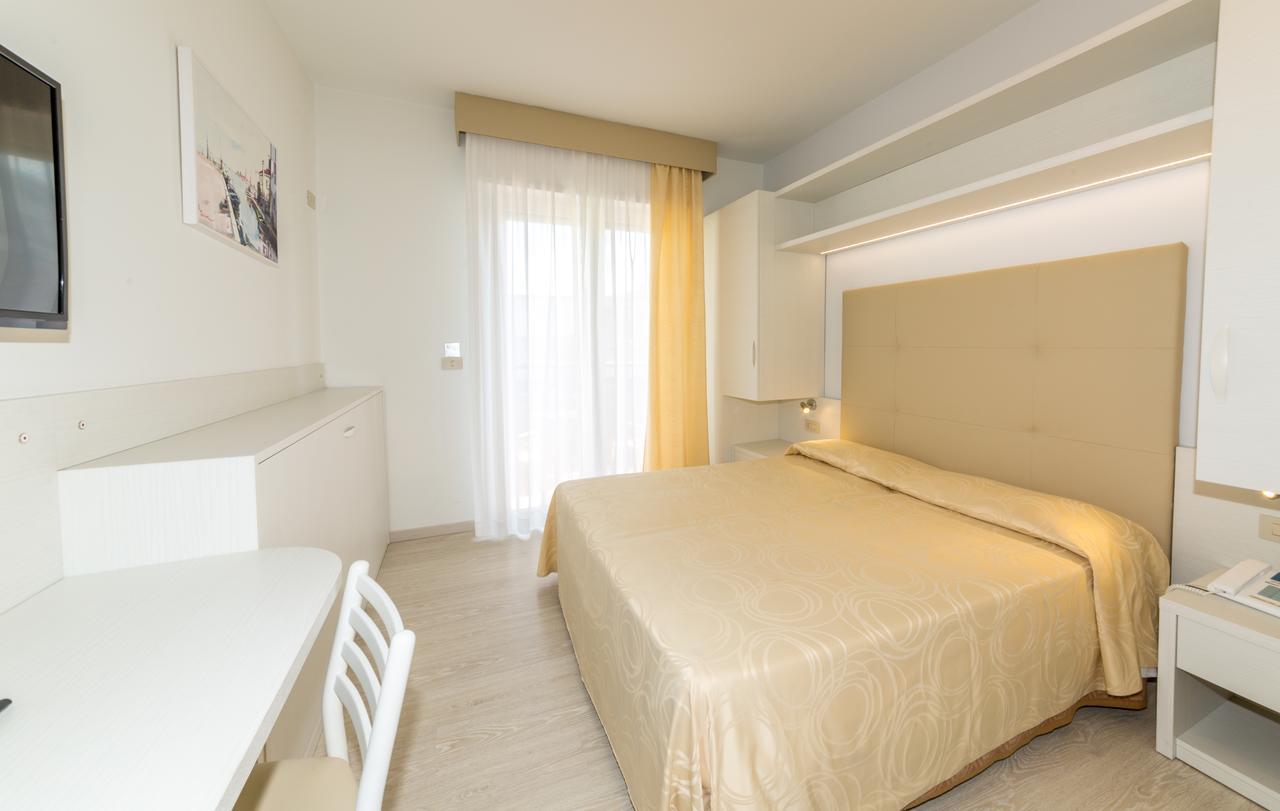 Hotel Torino Lido di Jesolo Esterno foto