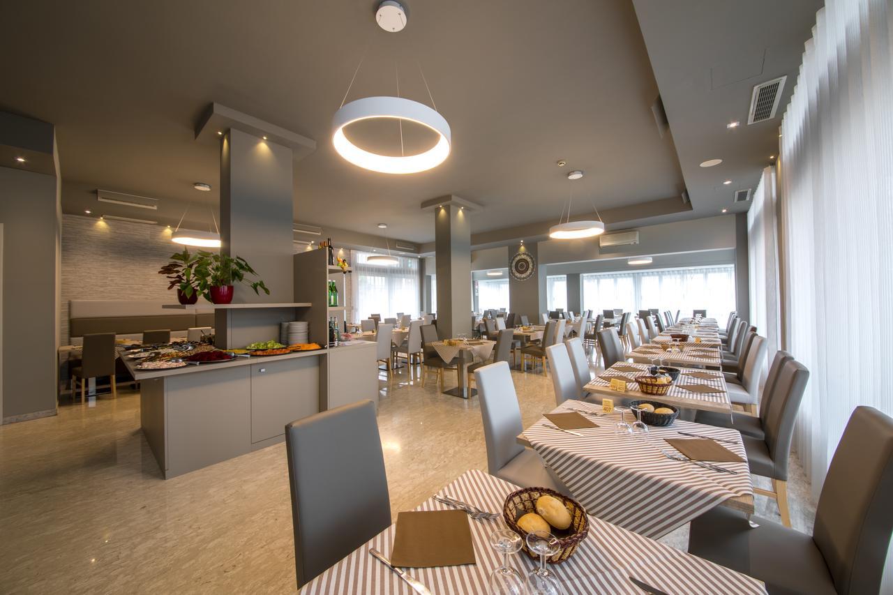 Hotel Torino Lido di Jesolo Esterno foto